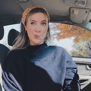 Meet your Posher, Eva